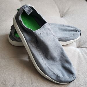 Men's size 13 Gray Sanuk slip on shoes
